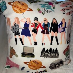 Taylor Swift pillow sham with pillow like new set of 2